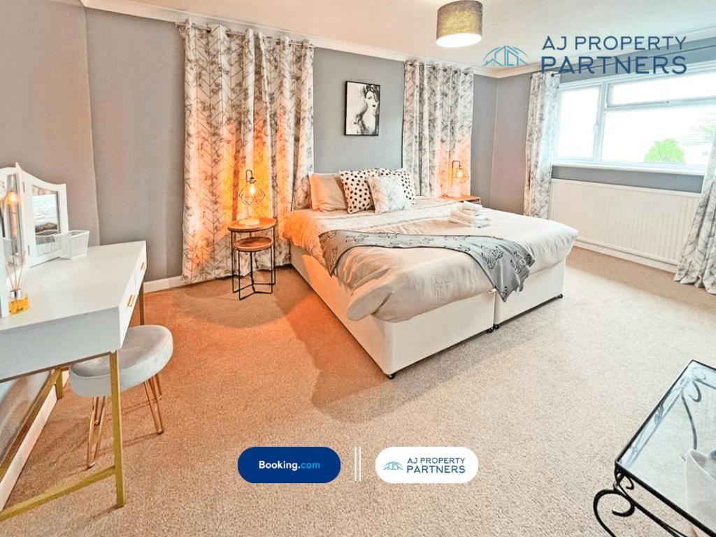 Premium Deal L Hill View Home L Last-Minute Offer L Cheltenham L Aj Properties L Perfect For Short Or Long Stays L 4Beds 4Bedrooms Ngoại thất bức ảnh