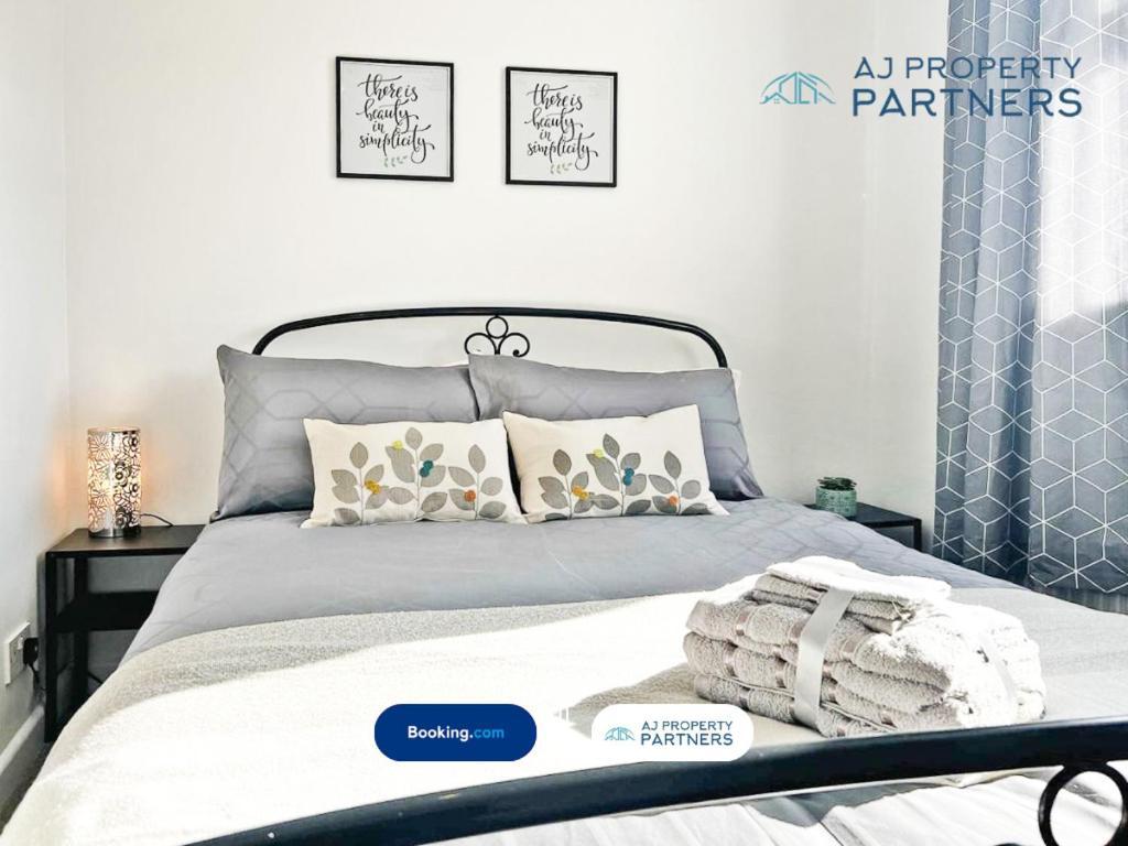 Premium Deal L Hill View Home L Last-Minute Offer L Cheltenham L Aj Properties L Perfect For Short Or Long Stays L 4Beds 4Bedrooms Ngoại thất bức ảnh